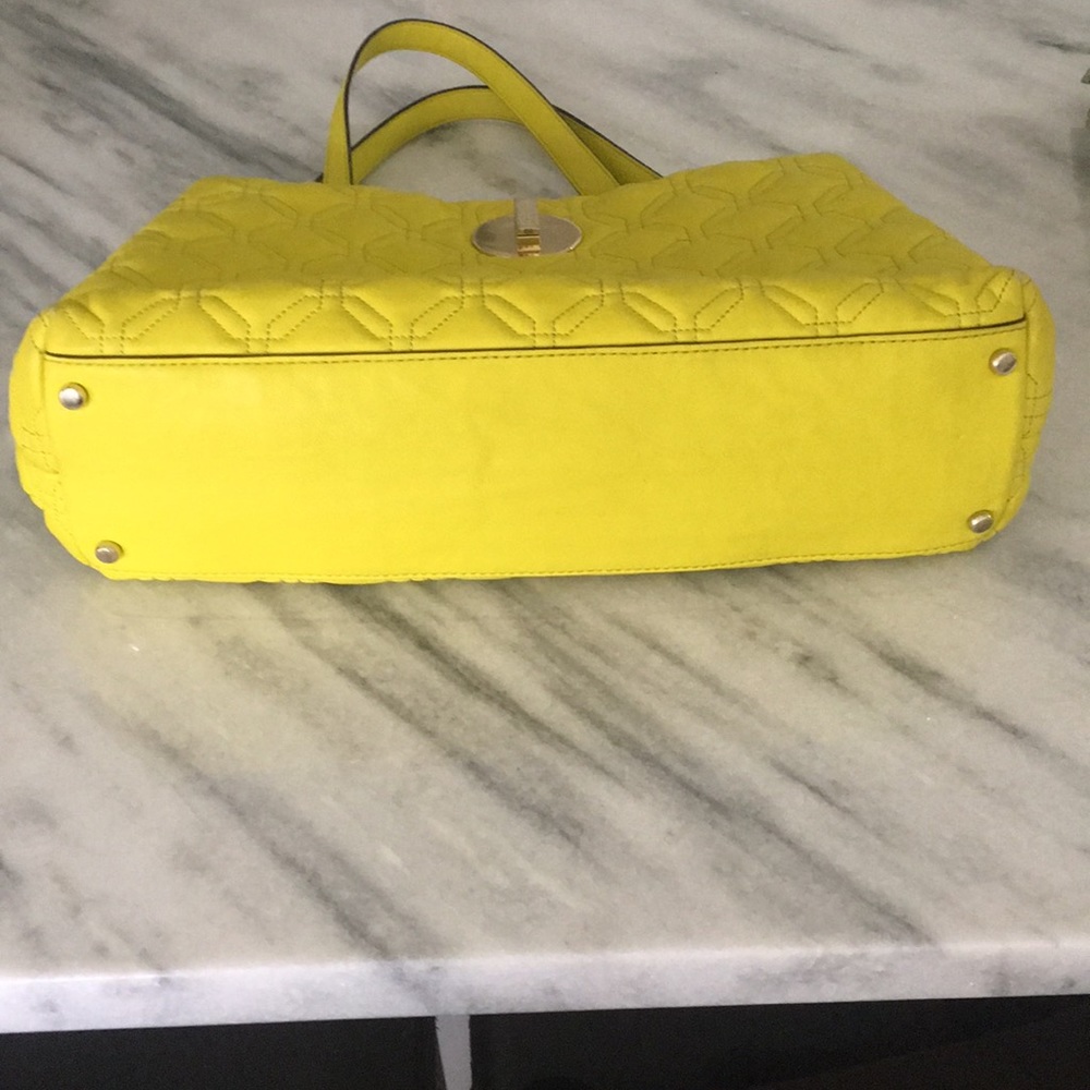 ****SOLD***Kate Spade Quilted Bag w/ Polka Dots - Picture 6 of 15